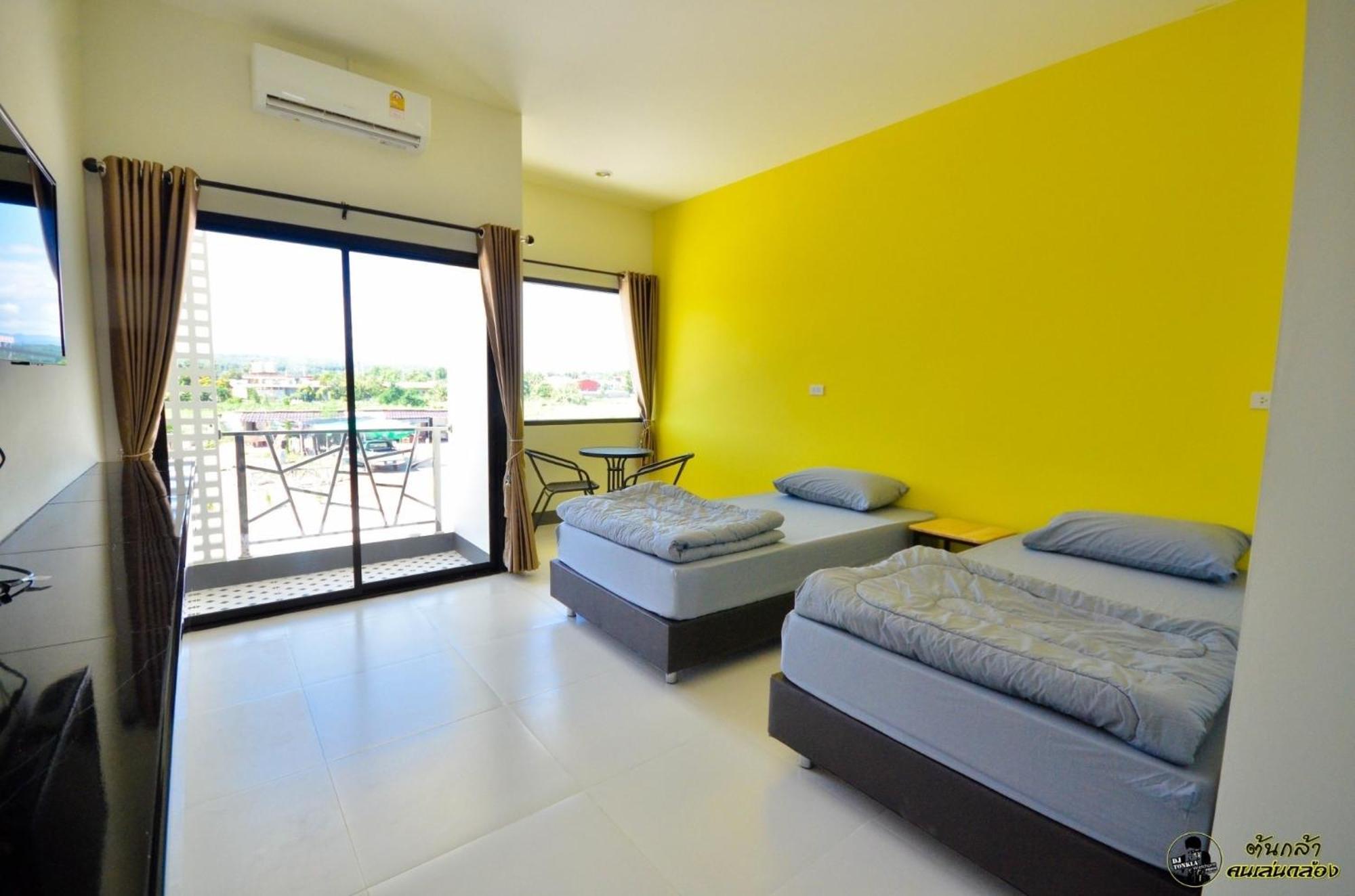 แอ่ว-ดีld Hotel&Residences Ngao Экстерьер фото