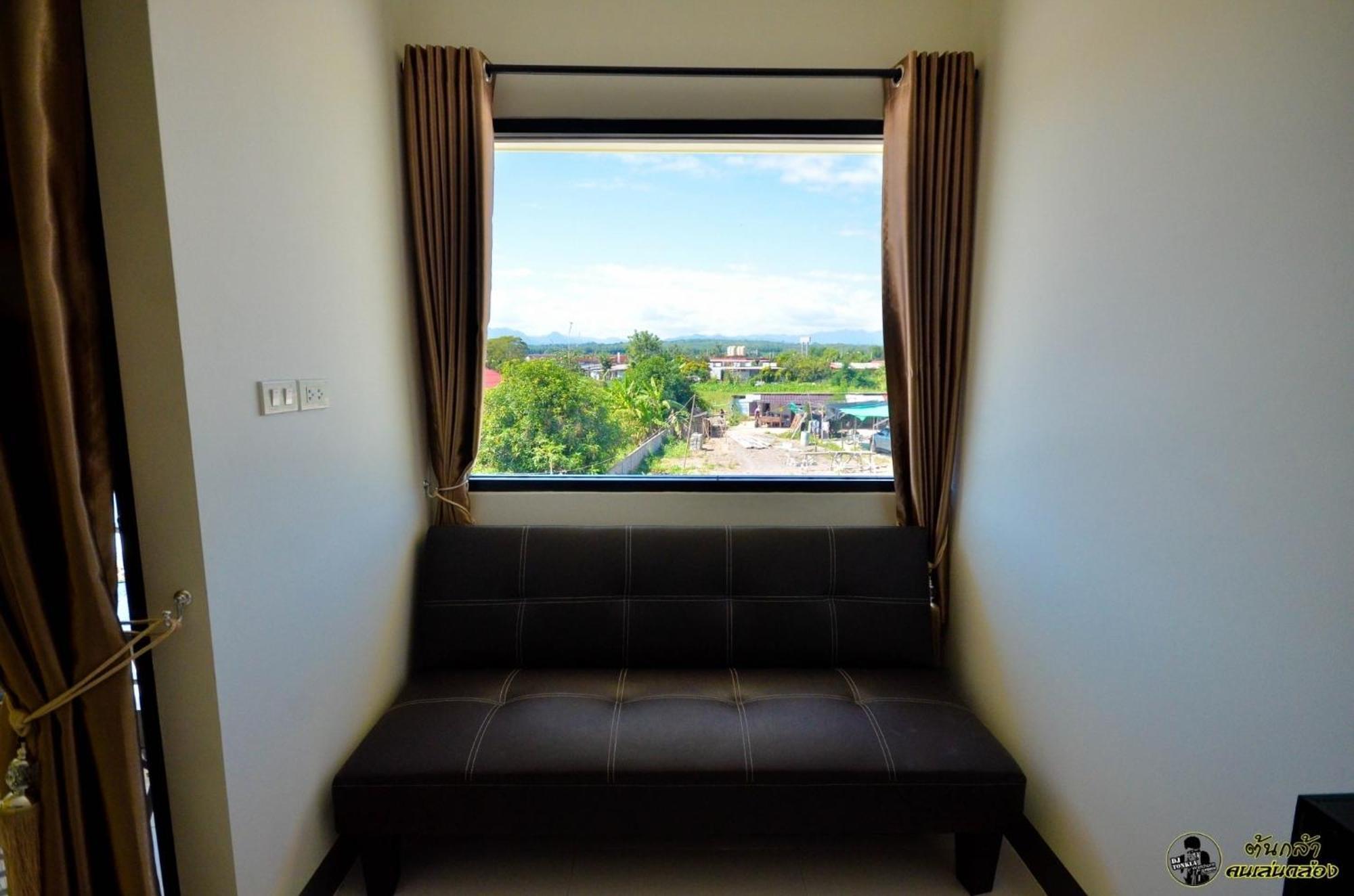แอ่ว-ดีld Hotel&Residences Ngao Экстерьер фото