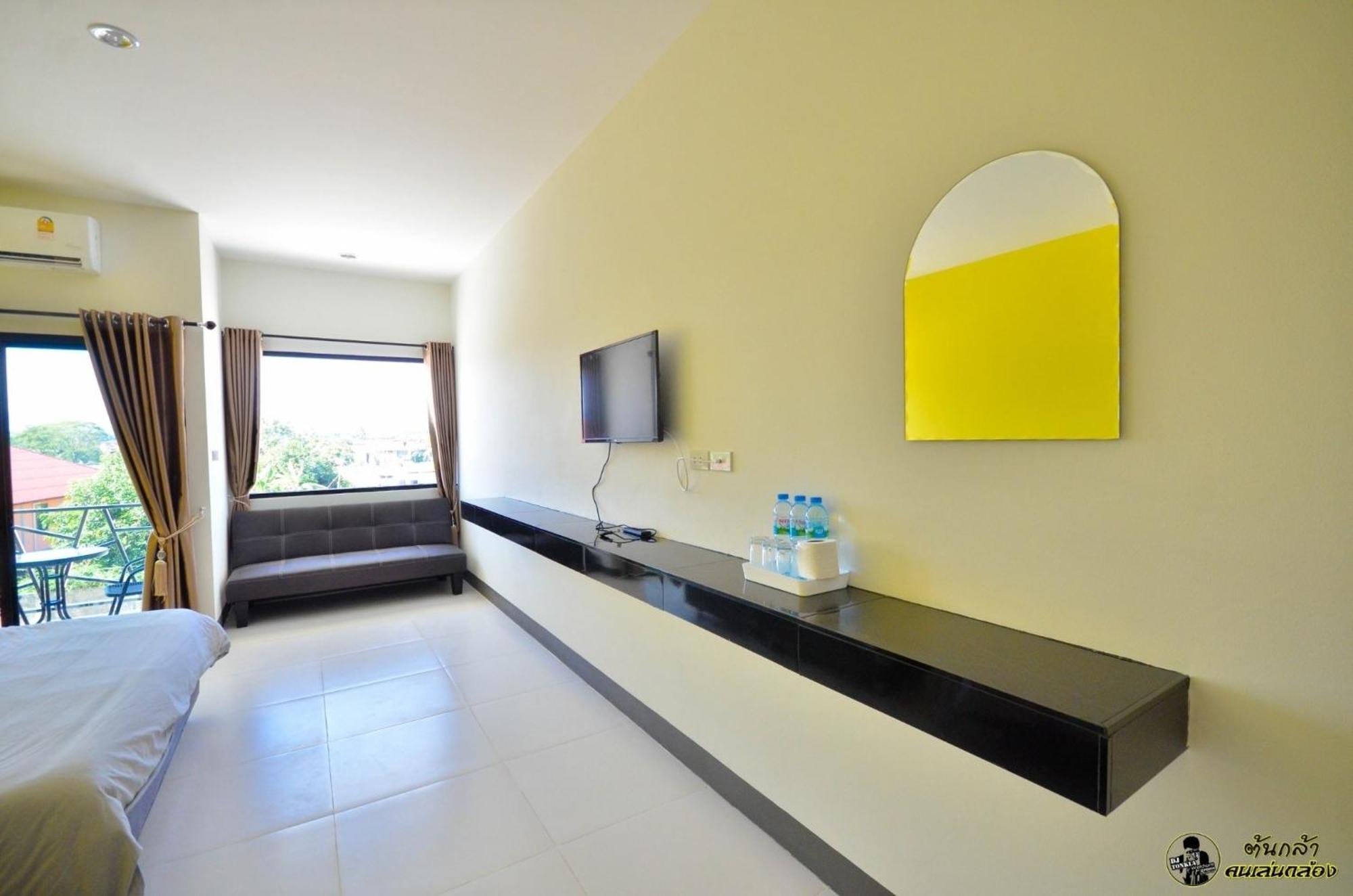 แอ่ว-ดีld Hotel&Residences Ngao Экстерьер фото