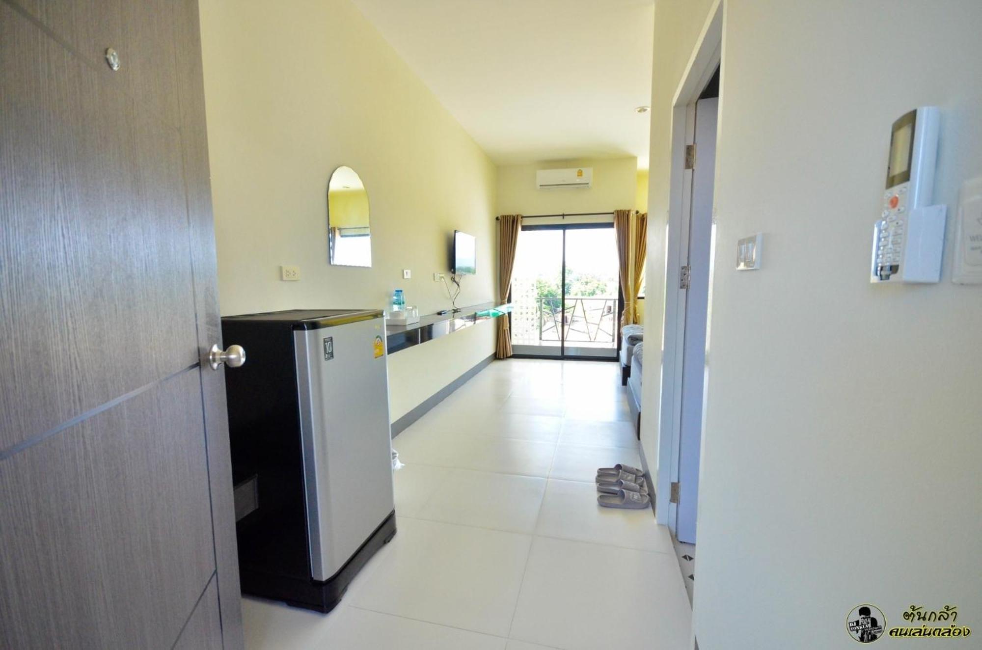 แอ่ว-ดีld Hotel&Residences Ngao Экстерьер фото