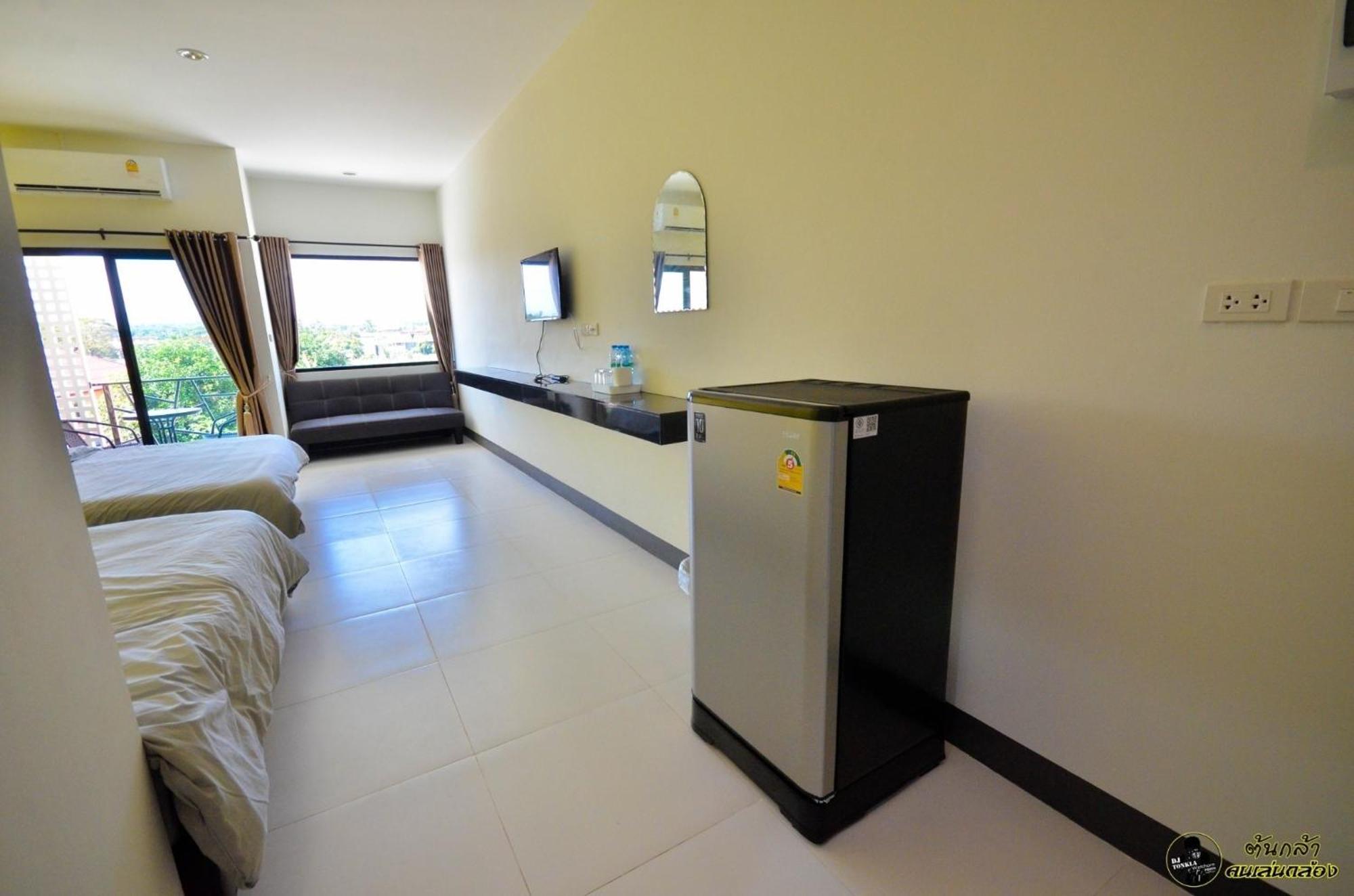 แอ่ว-ดีld Hotel&Residences Ngao Экстерьер фото