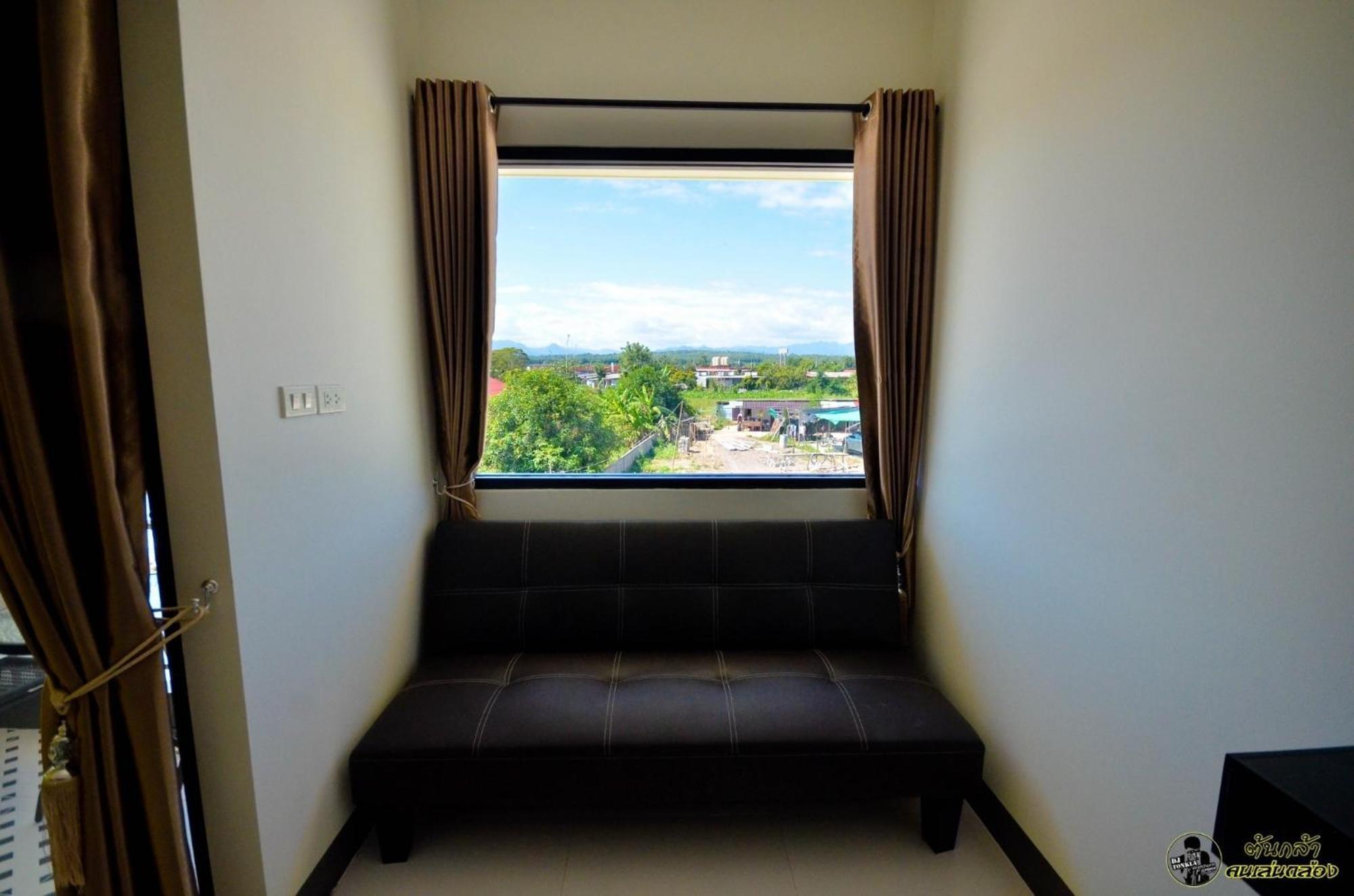 แอ่ว-ดีld Hotel&Residences Ngao Экстерьер фото
