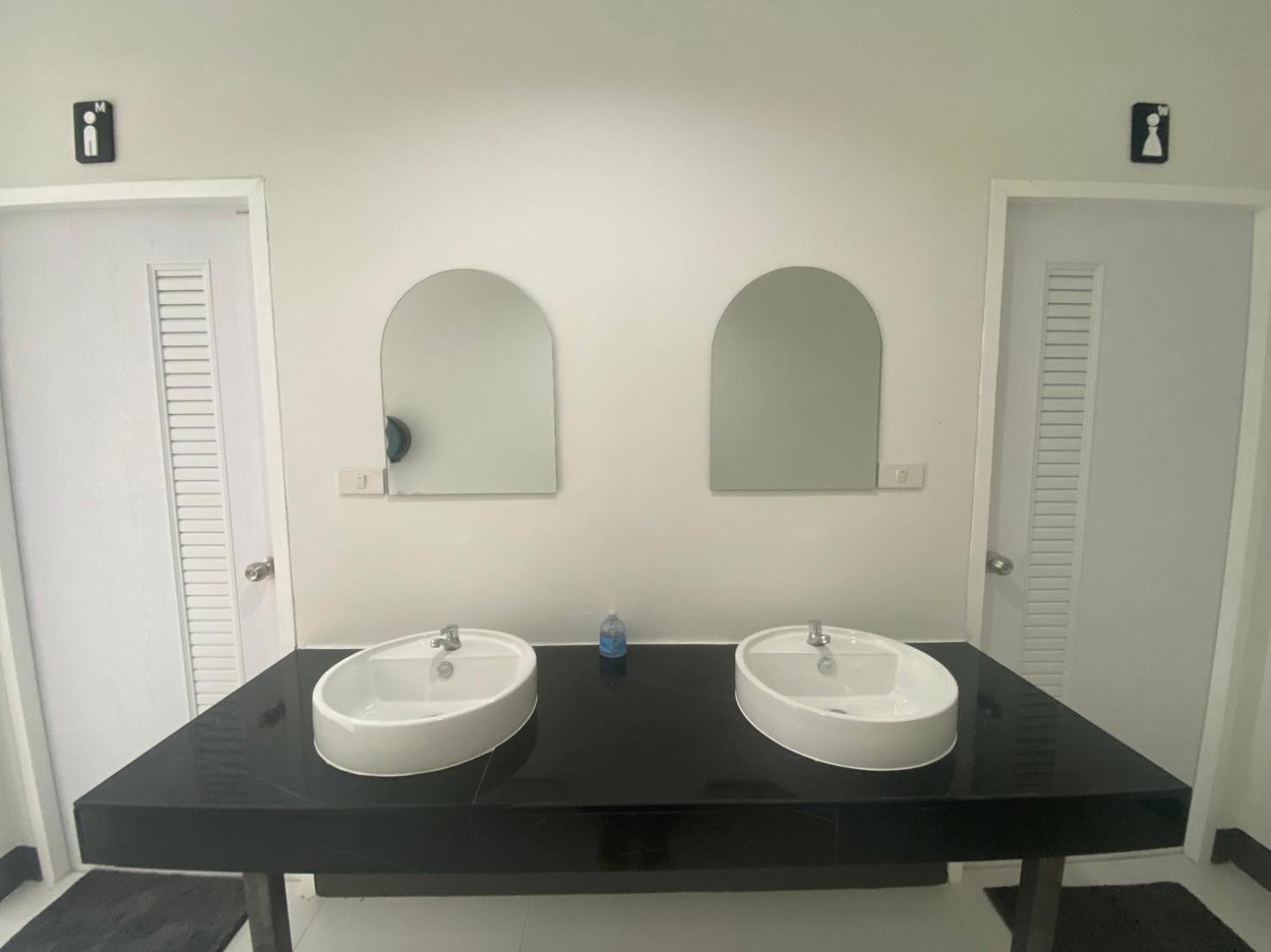 แอ่ว-ดีld Hotel&Residences Ngao Экстерьер фото