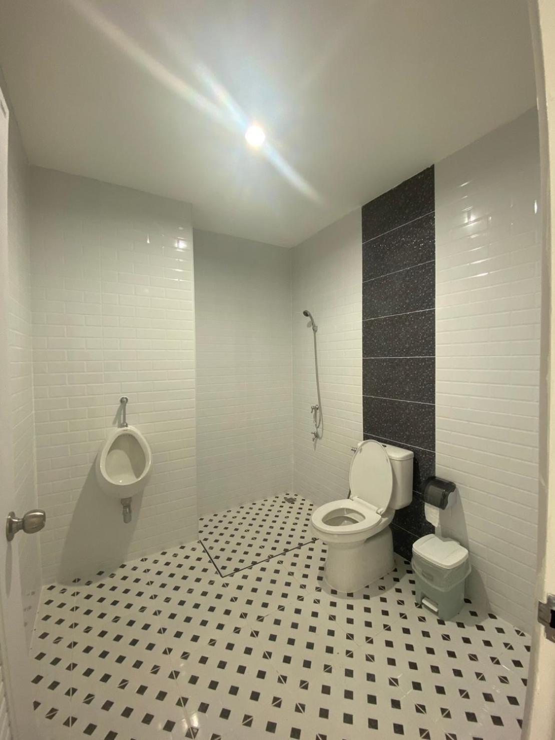 แอ่ว-ดีld Hotel&Residences Ngao Экстерьер фото